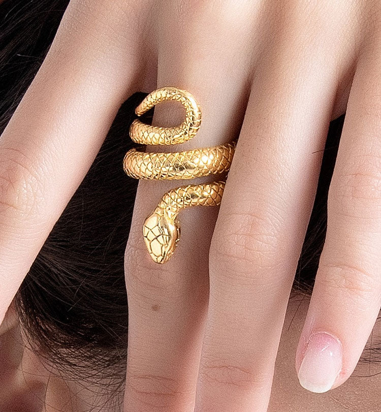 WHAT A SNAKE RING